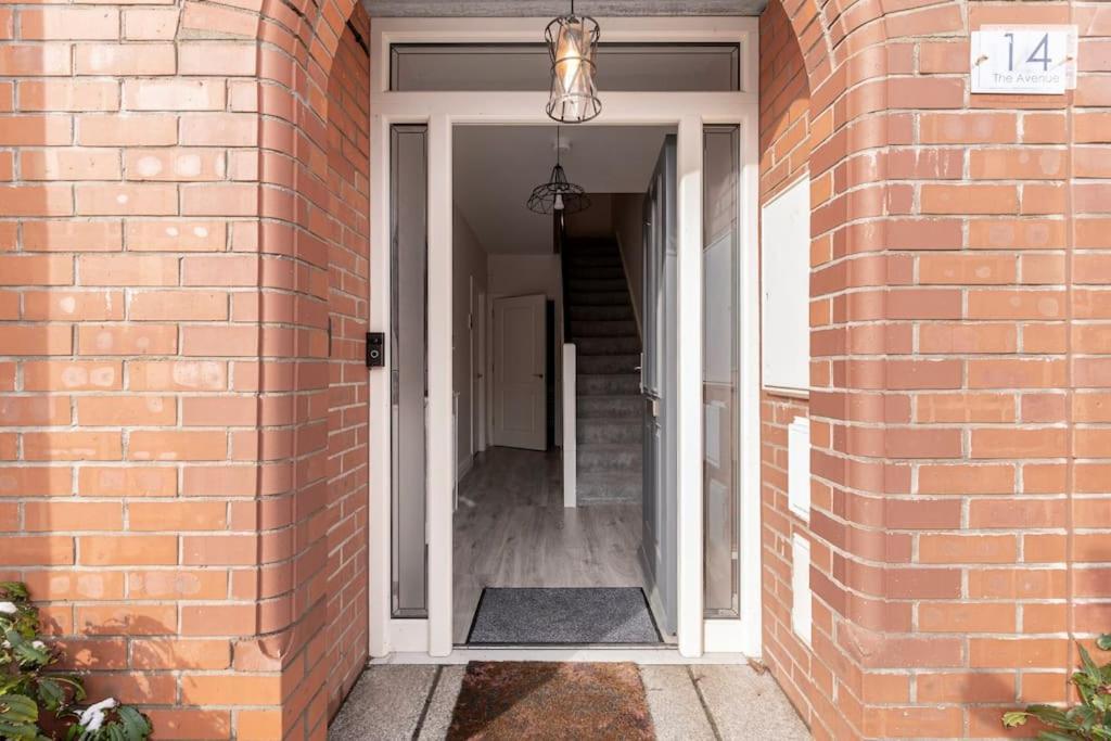 Dublin Jacuzzi Escape Apartment Exterior photo